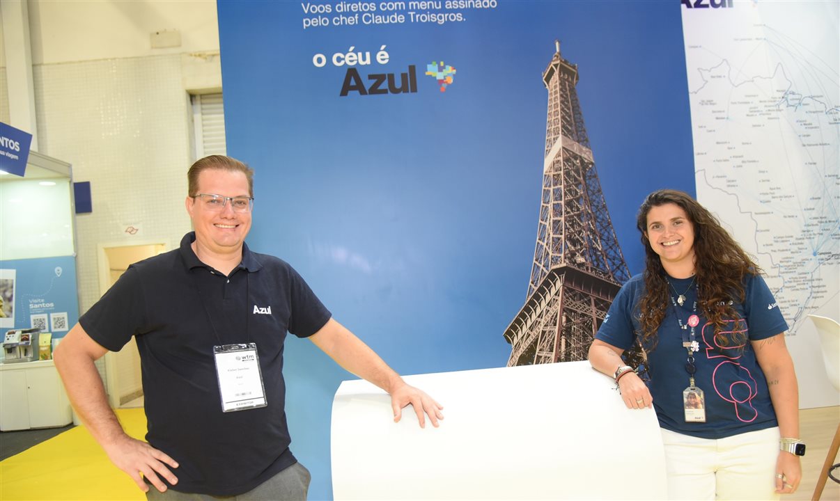 Kleber Sanches e Giulliana Mesquita, da Azul Viagens, presentes na WTM Latin America