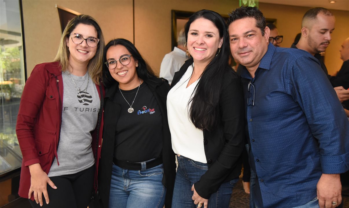 Juliana Ferreira, da JF Turismo, Camila Caetano da BeatiTur, Erika Zambotti, da Zambotti Viagens e Wilton Andrade, da Vio Turismo