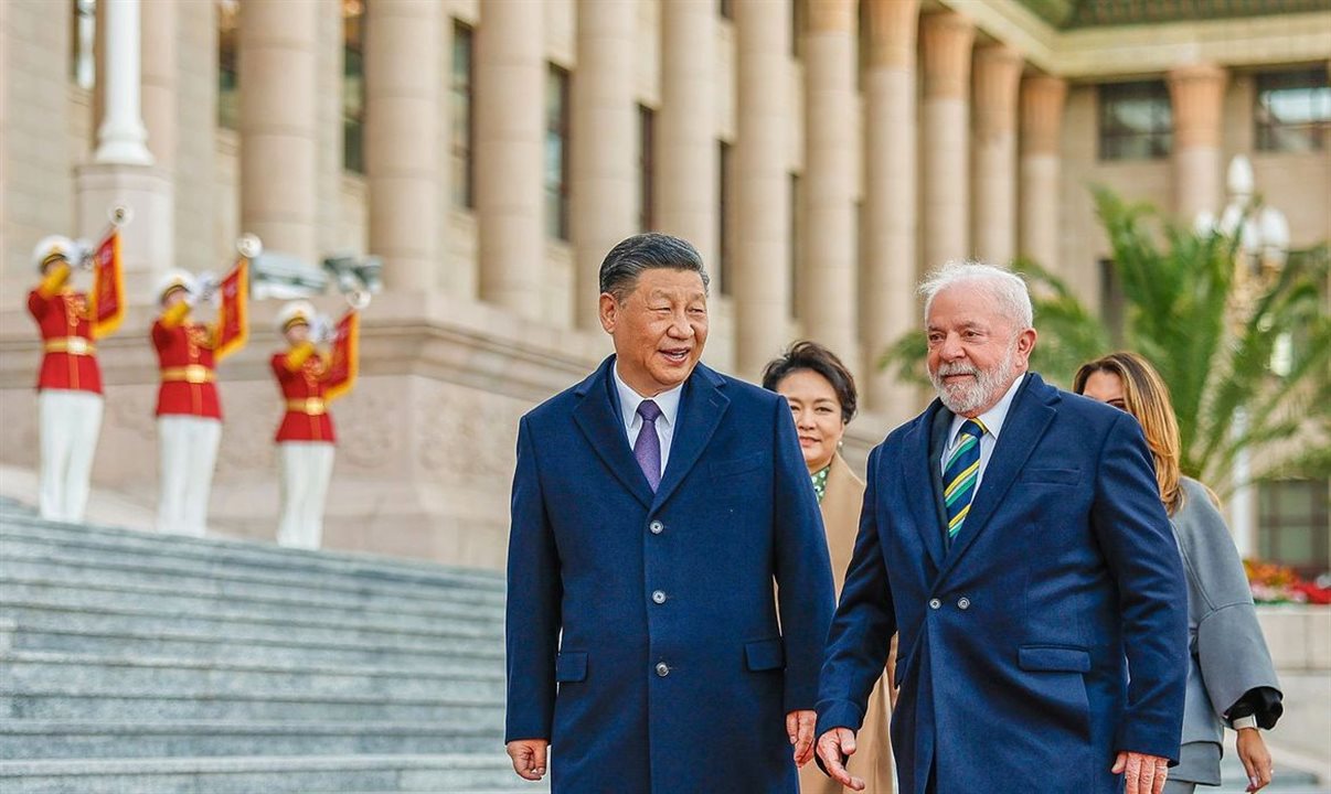 O presidente Luiz Inácio Lula da Silva foi recebido pelo presidente chinês, Xi Jinping