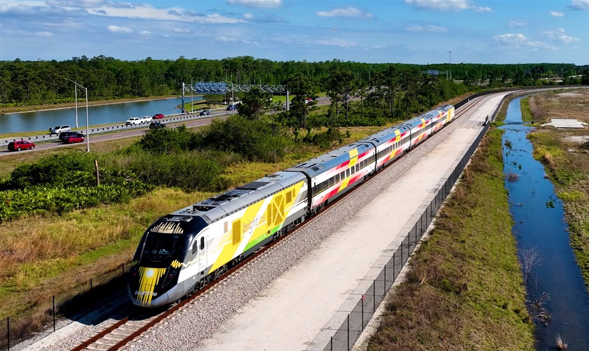 Brightline passa a conectar Sul da Flórida com o Aeroporto Internacional de Orlando via trem