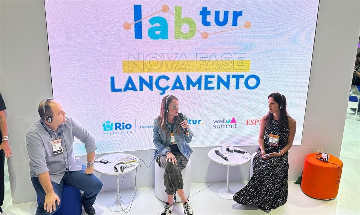 Bruno Kazuhiro, subsecretário da Setur Rio, Dani Maia, secretária de Turismo do Rio, e Eduarda Varella, do Senac, participam do Web Summit Rio