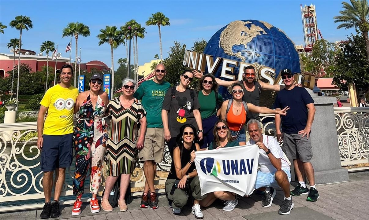 No último dia da viagem de premiação Coris e Unav, os agentes convidados conheceram os parques Universal