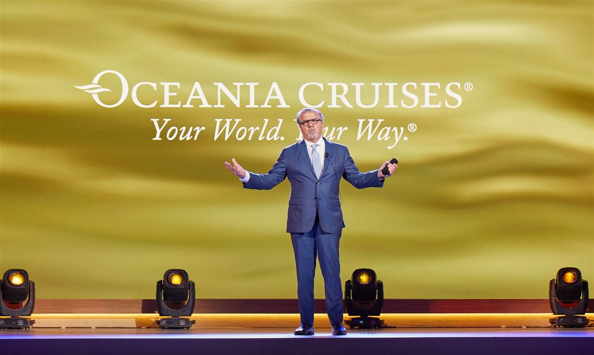 Frank A. Del Rio, Presidente di Oceania Cruises<br /></noscript>” estilo=”ancho: 723px;”/></div><figcaption class=