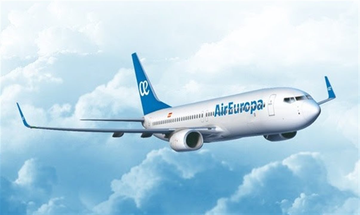 Os aviões que voarão de Madri até Atenas e Santorini serão os Boeing 737-800