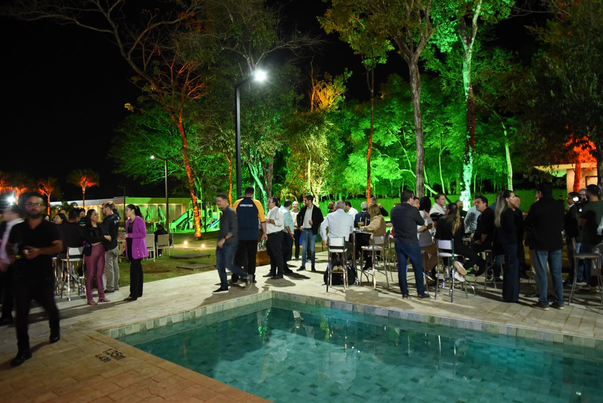 O DoubleTree by Hilton Foz do Iguacu Brazil recebeu participantes do Festival em uma festa à beira da piscina