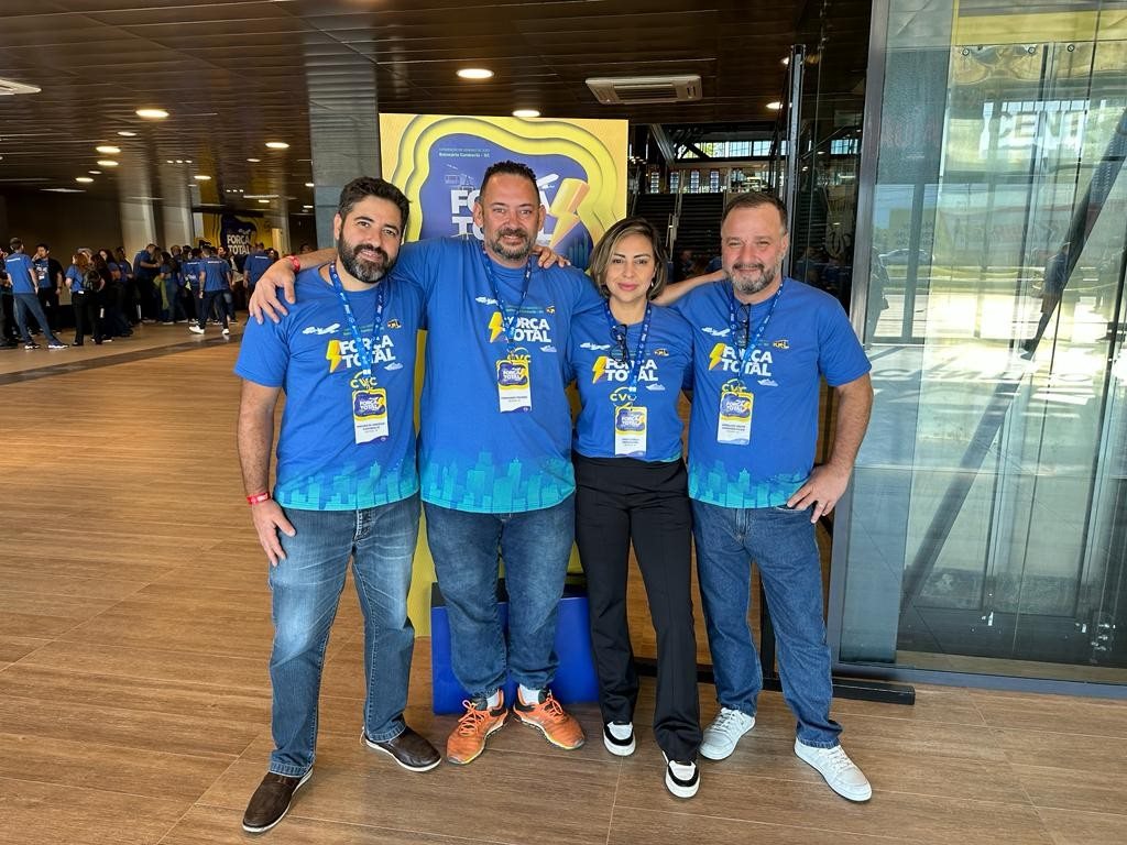 Maurício Haddad Casaballe, Fernando Favero, Joice Carla Goncalves et Geraldo Volpe Andrade Filho, franchisés de São Paulo