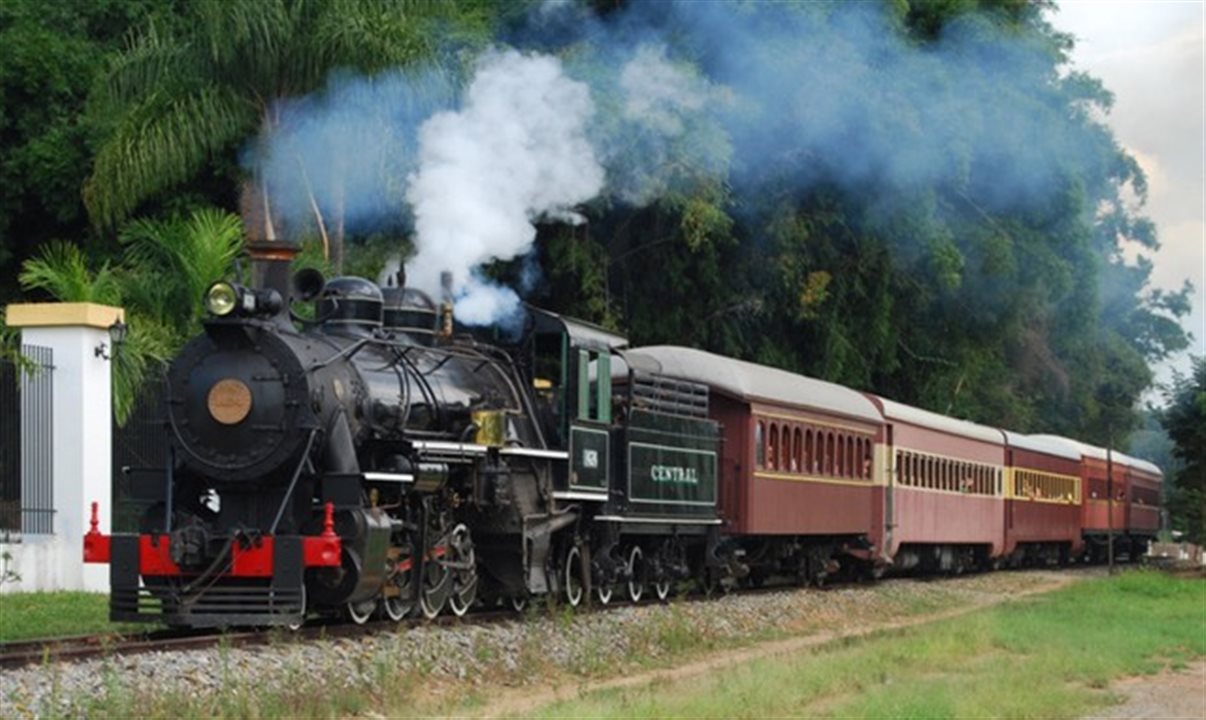 Programa prevê acréscimo de pelo menos dez trens turísticos à malha ferroviária do Estado
