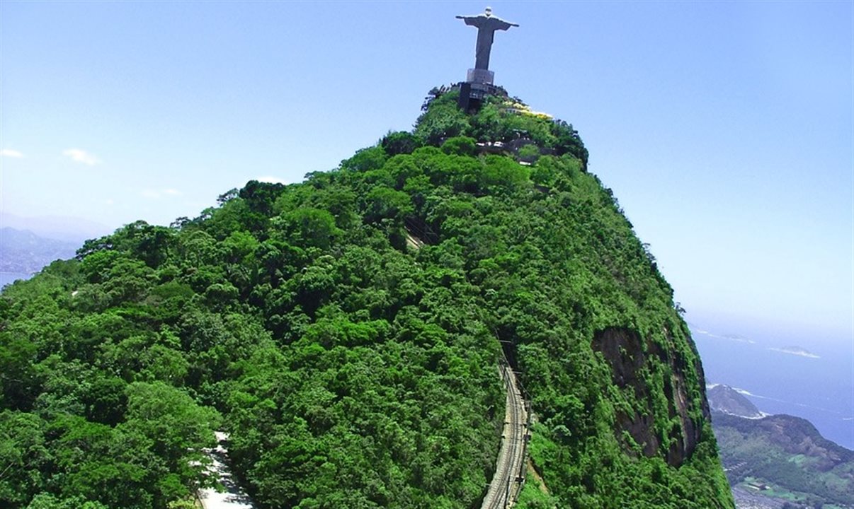 Entre os parques nacionais brasileiros, destaca-se o Parque Nacional da Tijuca (RJ), com 3,5 milhões de visitas no ano passado