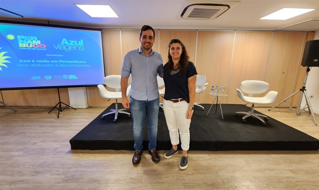 Eduardo Loyo, presidente da Empetur, e Giulliana Mesquita, gerente de Produtos da Azul Viagens