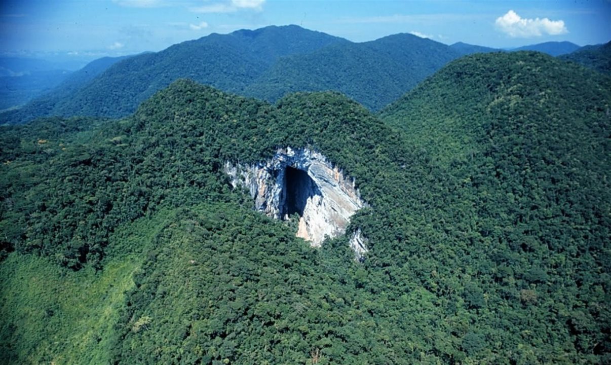 Parque Estadual Turístico do Alto Ribeira (PETAR) recebe cerca de 40 mil visitantes por ano e é uma das principais Unidades de Conservação do bioma Mata Atlântica no Brasil
