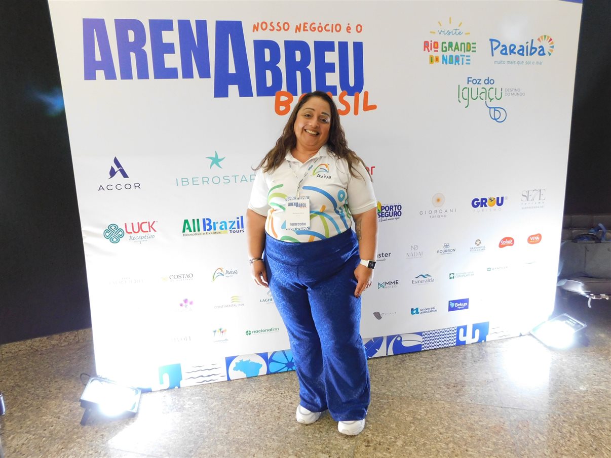 Livia Silva, Aline Castro y Lorena Rocha, todas de Abreu