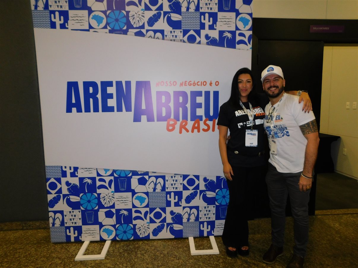 Livia Silva, Aline Castro y Lorena Rocha, todas de Abreu