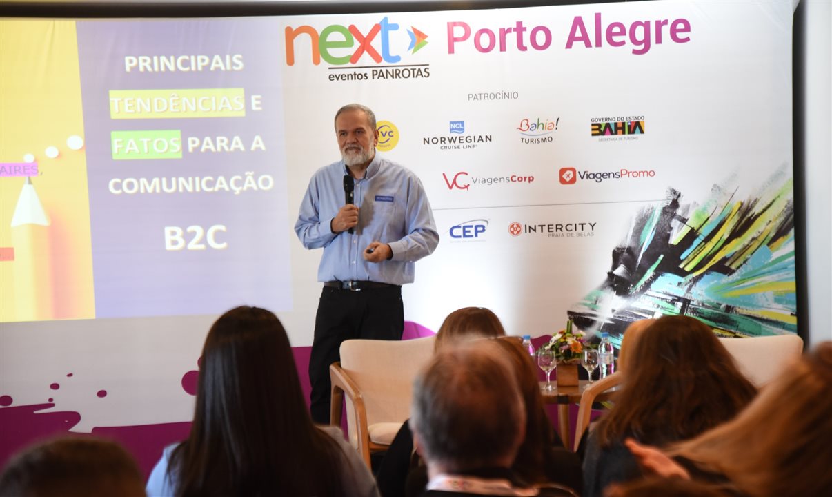 Artur Andrade, editor chefe da PANROTAS, liderou as edições Porto Alegre e Goiânia do evento