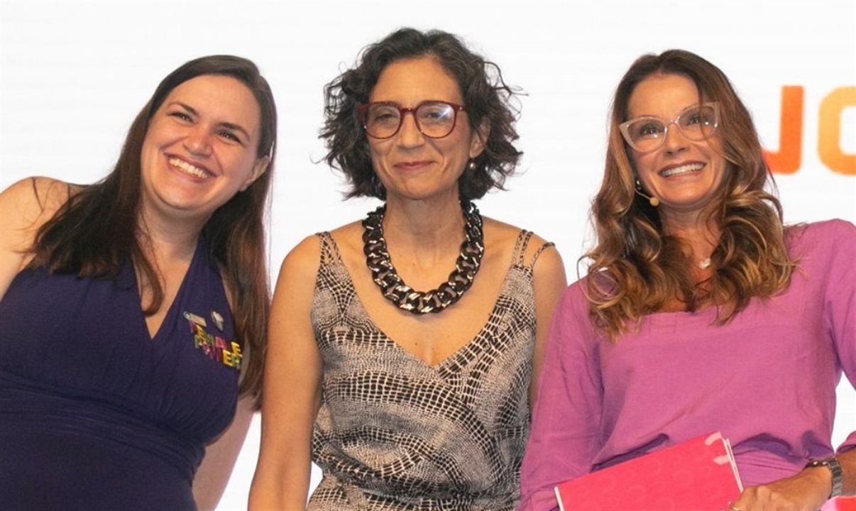 Juliana Aranega, immediate past president da MPI Brazil, Patricia Segatto, presidente da MPI Brasil, e Giovana Jannuzzelli, diretora executiva da Alagev