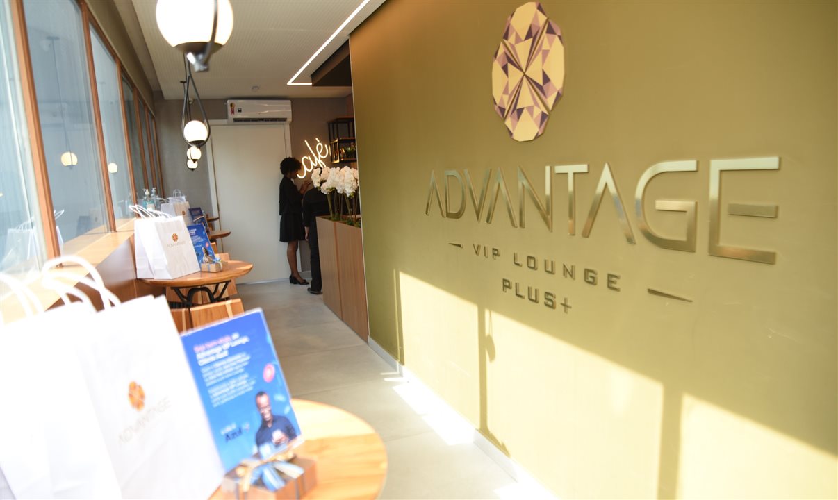 Advantage Vip Lounge fica localizado num ponto estratégico no trajeto de embarque de quem chega a Congonhas