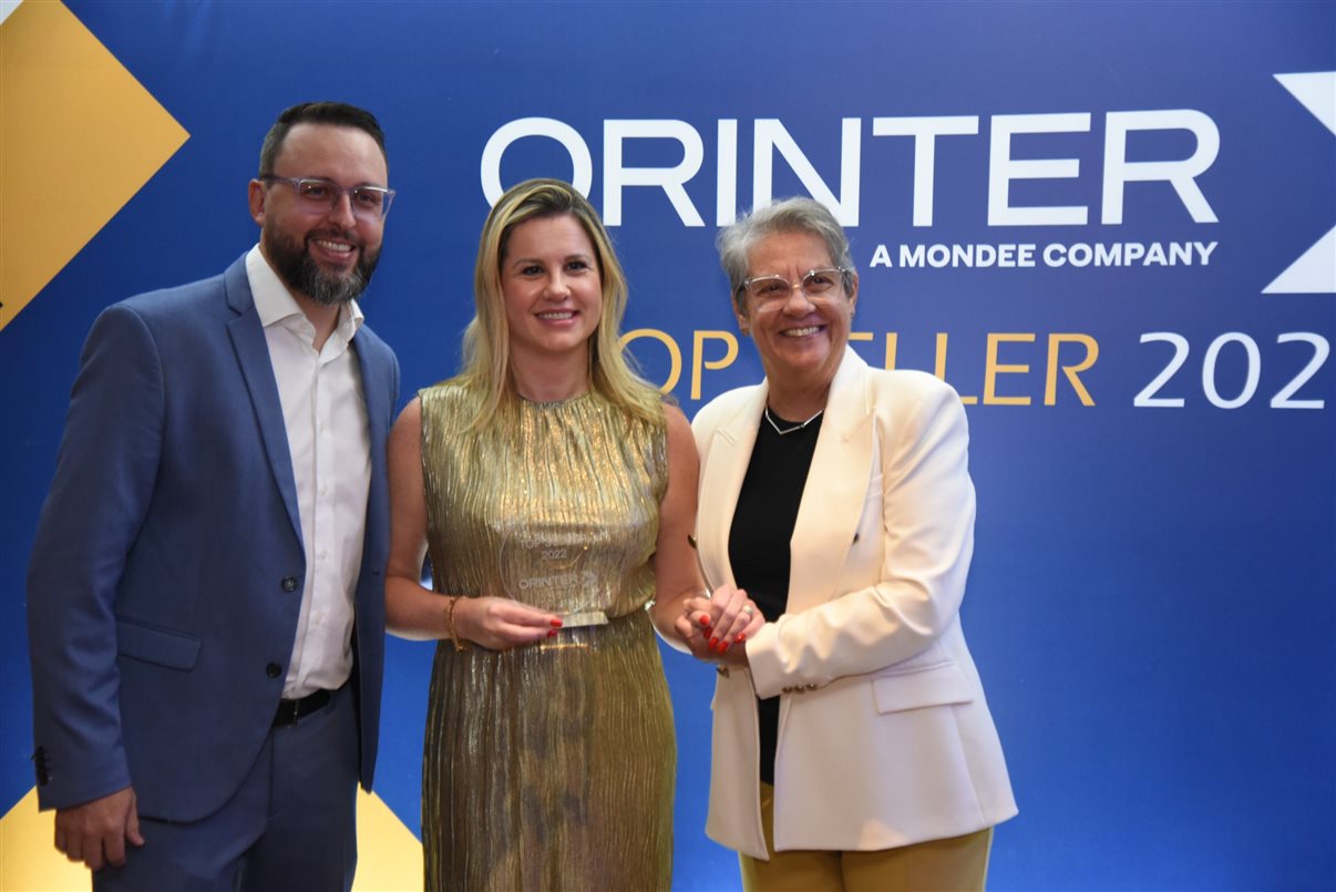 Isadora Riediger de Free Turismo, Ana María Berto y Roberto Sanches de Orinter