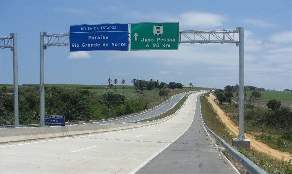 Sete municípios se beneficiarão com investimentos em estradas federais na Paraíba