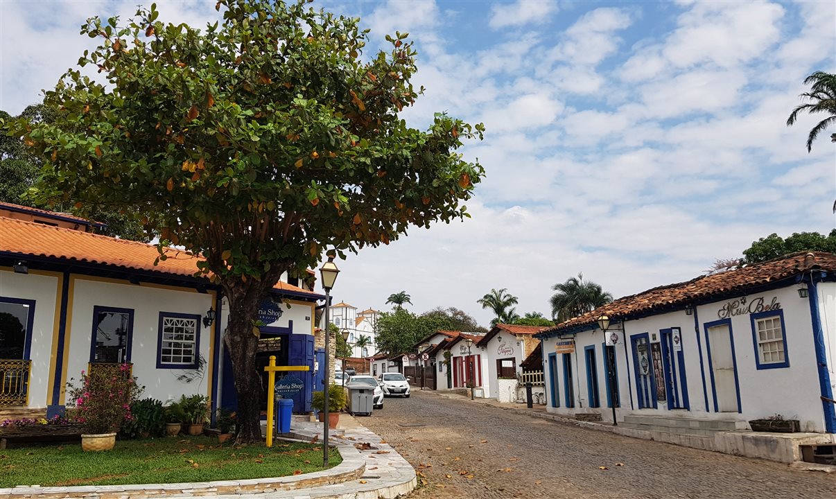 Casario colonial pelas ruas do centro histórico de Pirenópolis