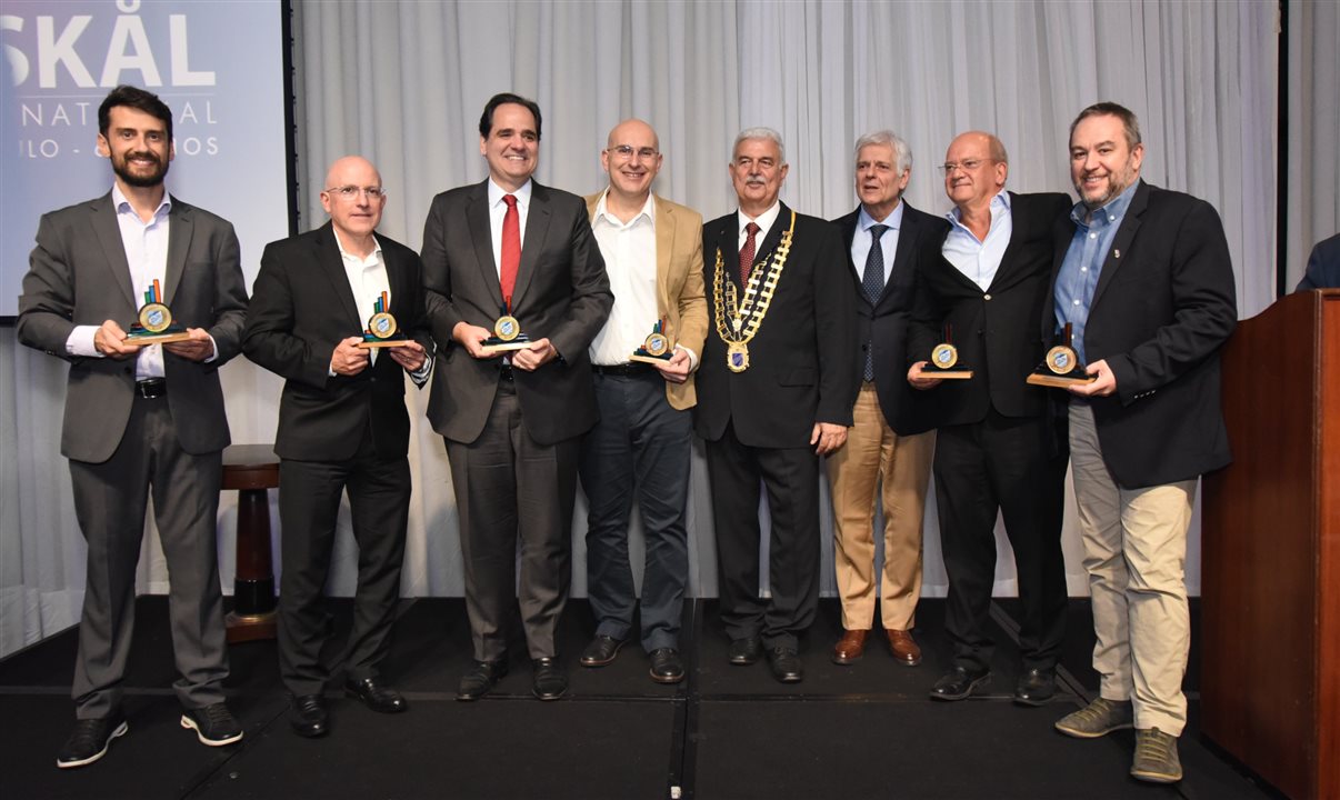 A Skal elegeu sete profissionais e os premiou como Personalidades do Turismo