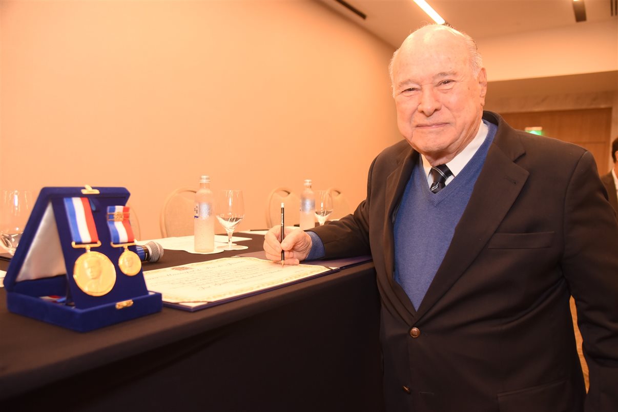 José Guillermo C. Alcorta, fundador e presidente da PANROTAS Editora, homenageado no Rio de Janeiro