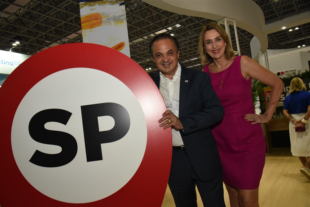 Roberto de Lucena e Luciane Leite, da Setur-SP ajudaram a promover o Estado de São Paulo em diversas feiras no exterior