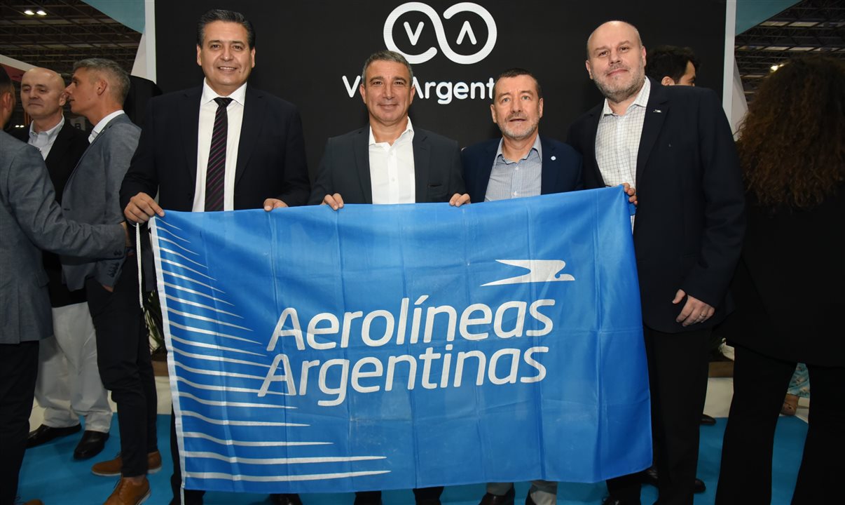 Ricardo Sosa (Inprotur), Fabián Lombardo, Ivan Cadahia e Pablo Damigella (todos da Aerolíneas Argentinas) 