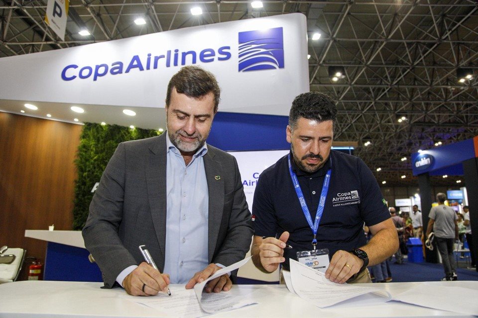 Marcelo Freixo, presidente da Embratur, e Raphael de Lucca, country manager da Copa Airlines no Brasil