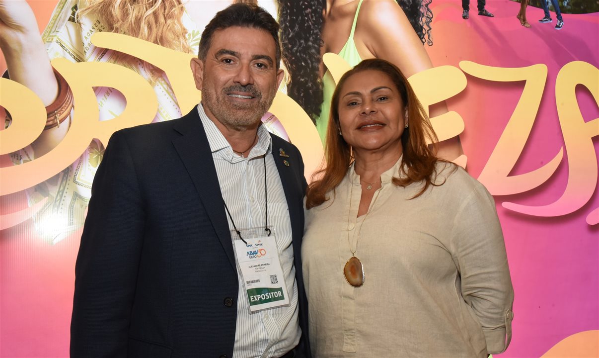 Alexandre Pereira, secretário de Turismo de Fortaleza, e Oreni Braga, secretária de Turismo de Manaus