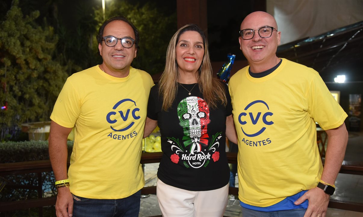 Carla Cecchele, da Hard Rock, entre Fabio Godinho e Fabio Mader, da CVC Corp