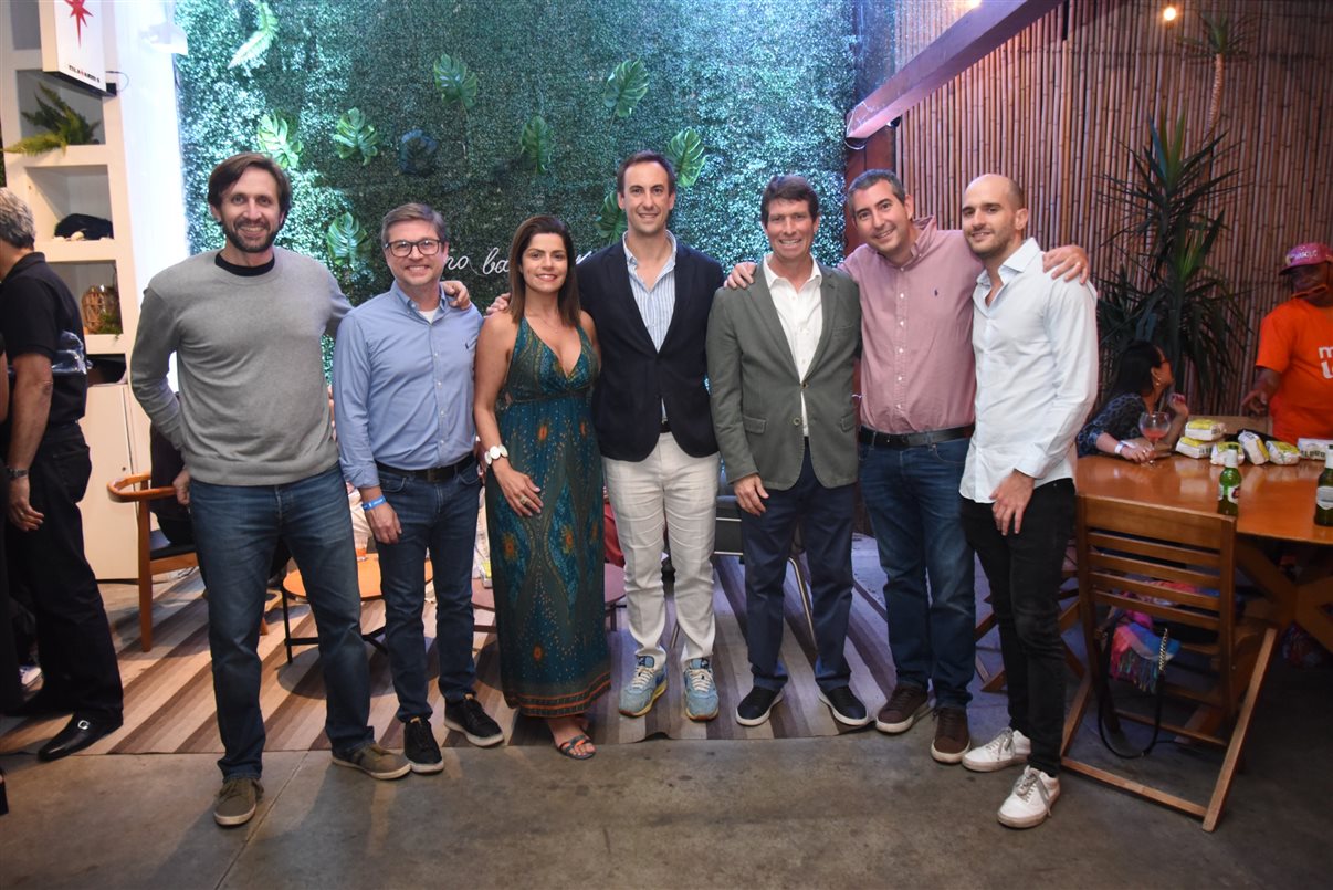 Marcelo Grether, Bob Rossato, Daniela Araujo, Matias Zelaschi, Sebastian Mackinon, Alex Todres e Gabriel Recalde, da Decolar