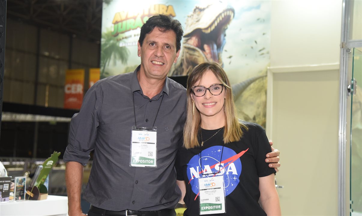 Mano Neves, do Grupo Oceanic, e Mônica Gluszczak, do Space Adventure