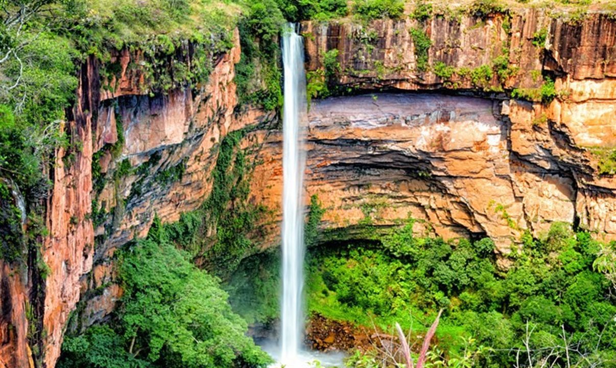 Criado em abril de 1989, o Parque Nacional da Chapada dos Guimarães reúne um conjunto único de ecossistemas do Cerrado no estado do Mato Grosso