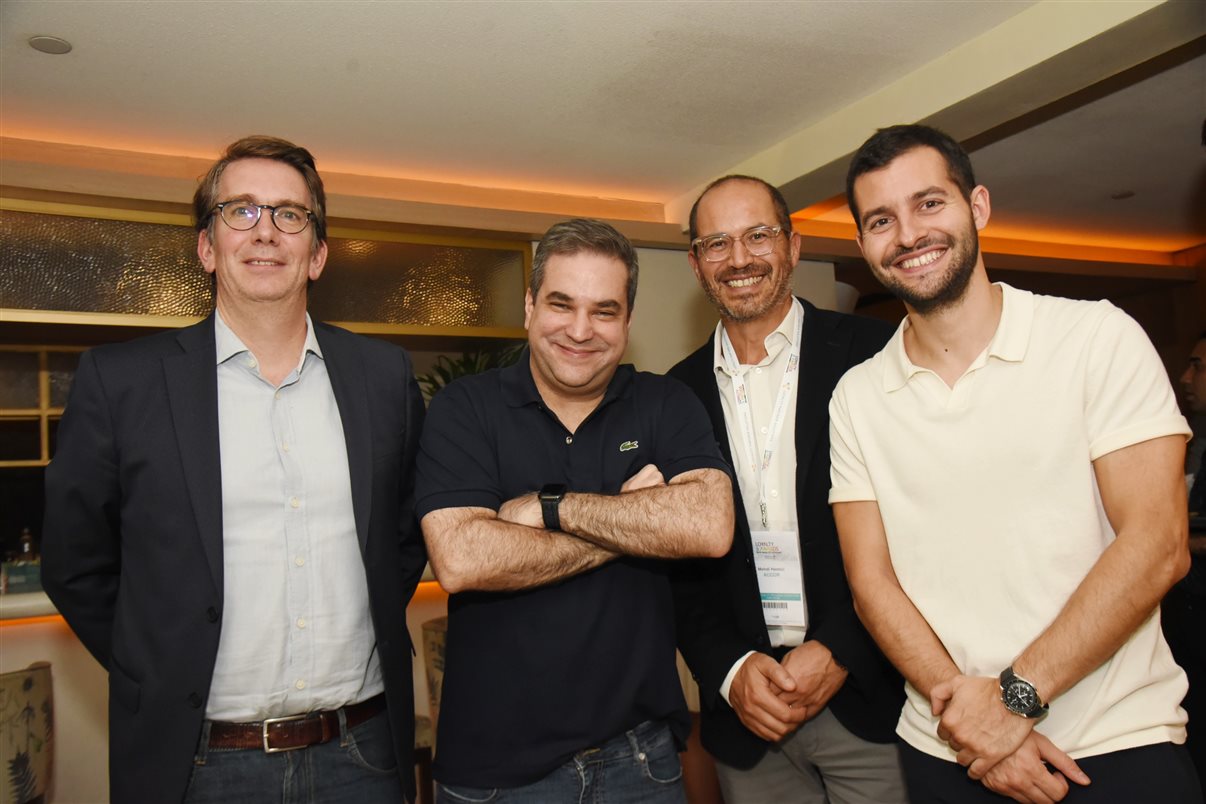 Christophe Etchegaray, Flávio Gordiano, Mehdi Hemici e Maxime Gareau, da Accor