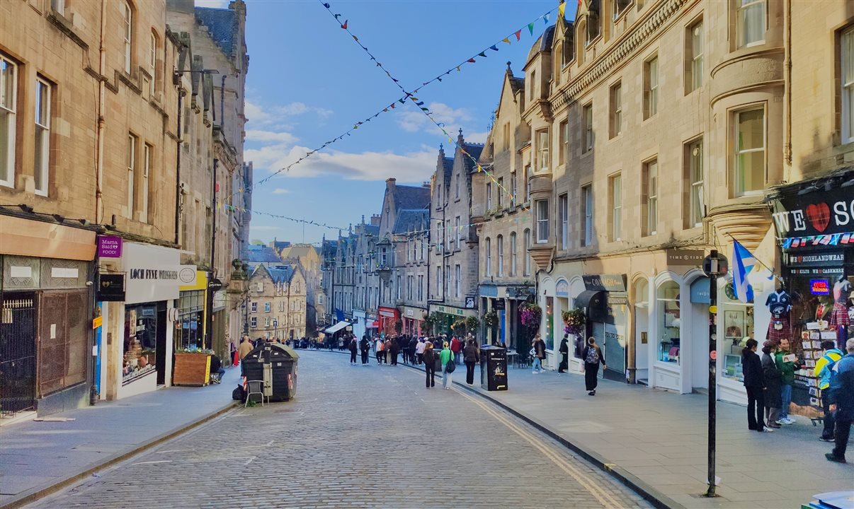 Capital da Escócia, Edimburgo é uma cidade que encanta nos mínimos detalhes