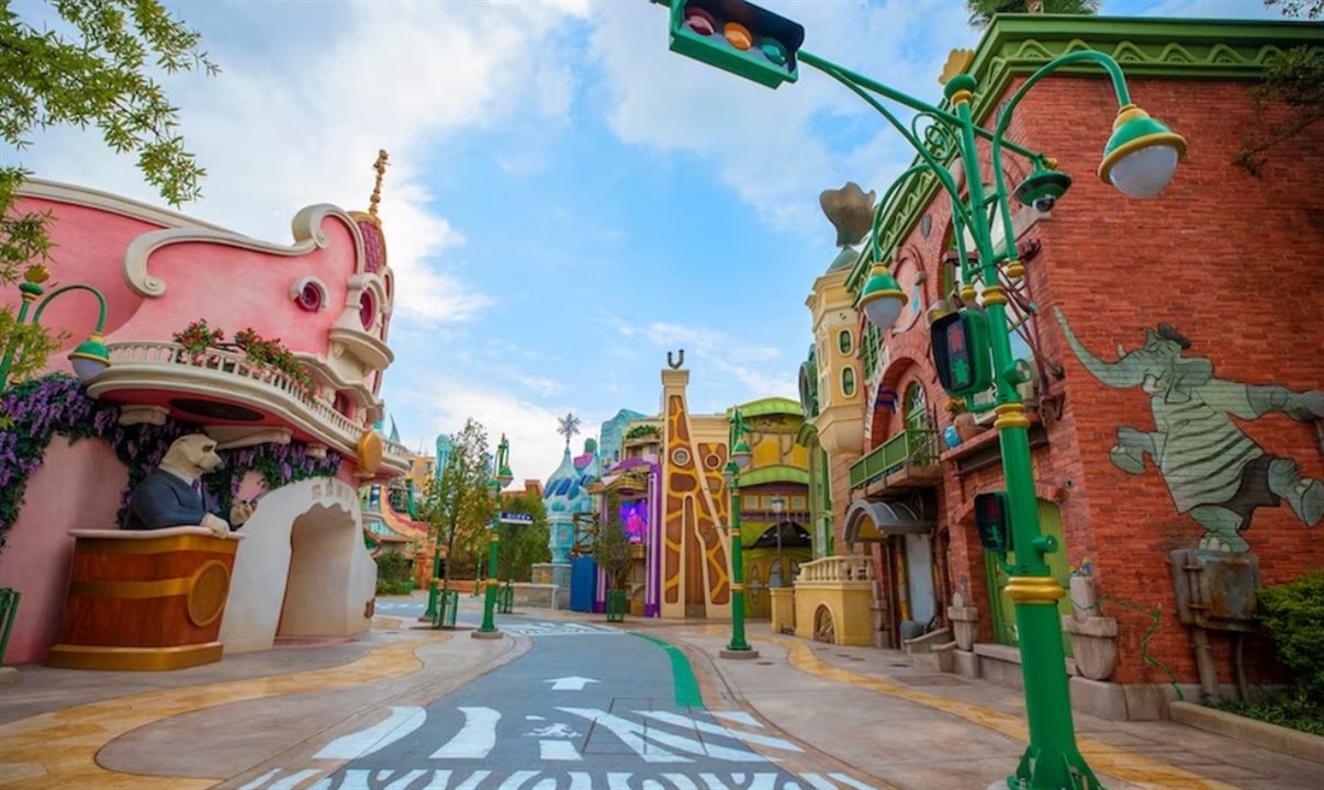 Baseada no filme do Walt Disney Animation Studios, esta será a oitava área temática do parque chinês