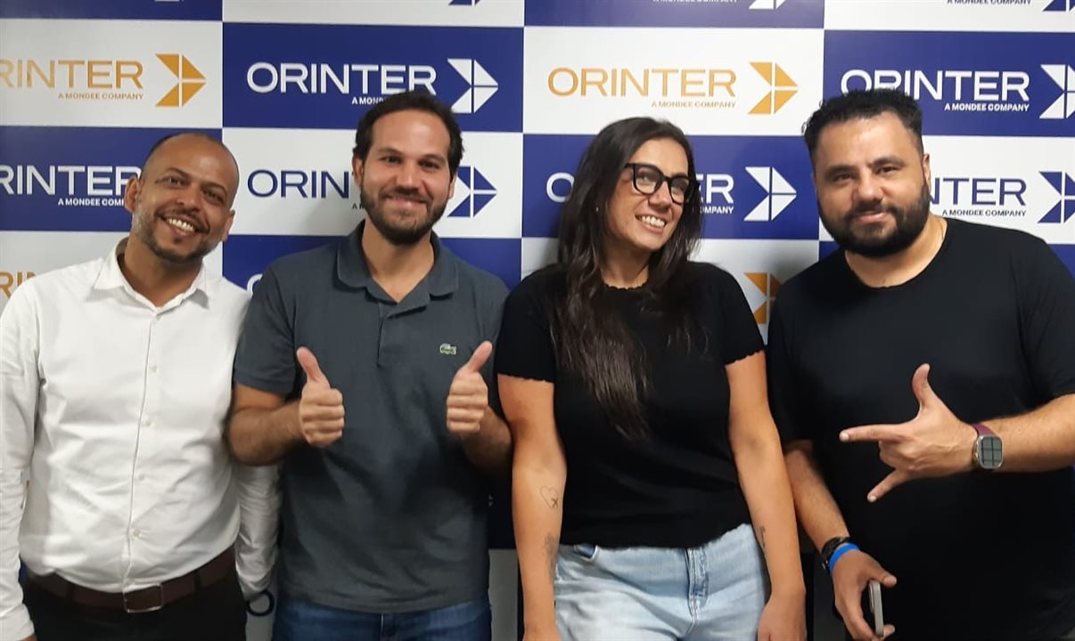 Fábio Freitas, Rodrigo Vazquez, Giovanna Paulineli e Daniel Firmino, premiados pelo programa