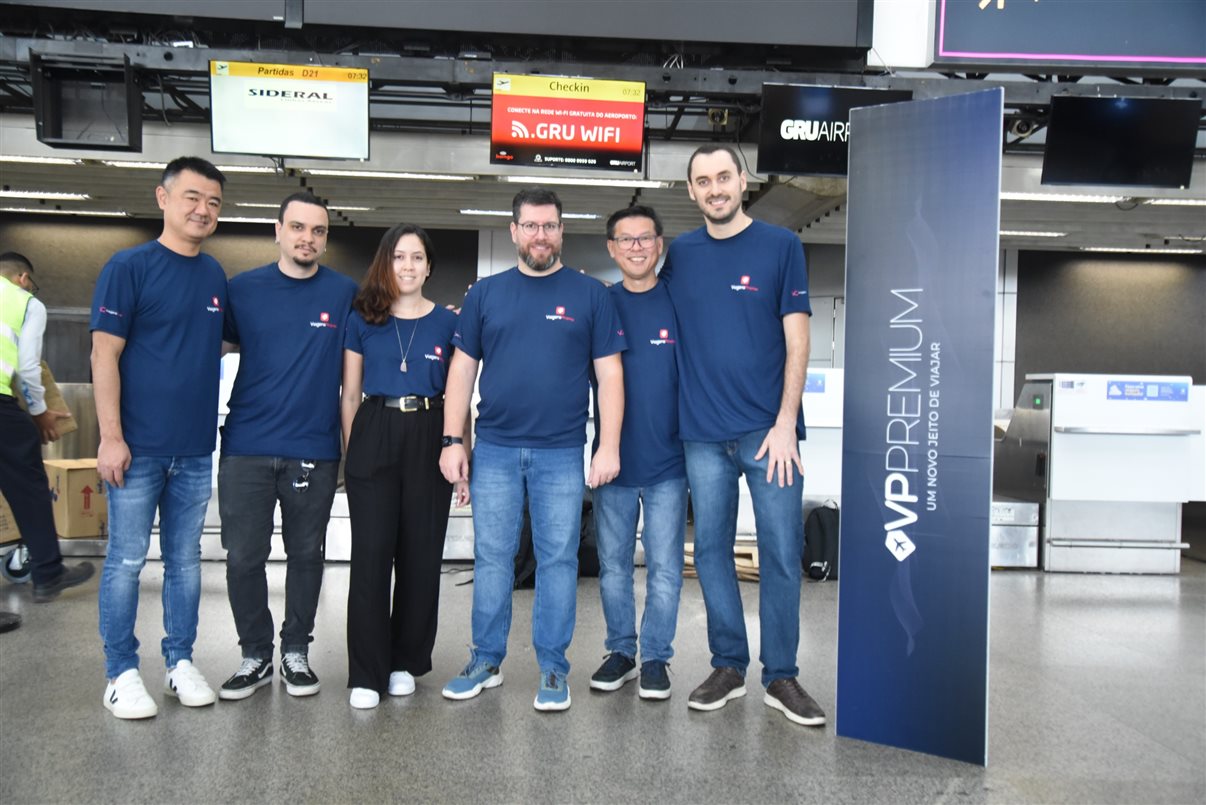 Equipe da ViagensPromo no momento do embarque: Renato Kido, Paulo Andrade, Bianca Fernandes, Renato Alves, Valter Onishi e Rafael Ortiz