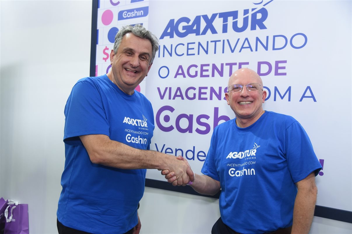 Claiton Armelin, CEO da Agaxtur, e Aldo Leone Filho, presidente da operadora, no Festuris 2023