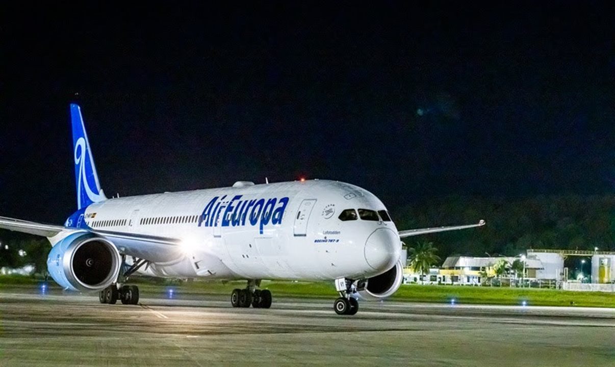 A Air Europa decola de Salvador às 22h55