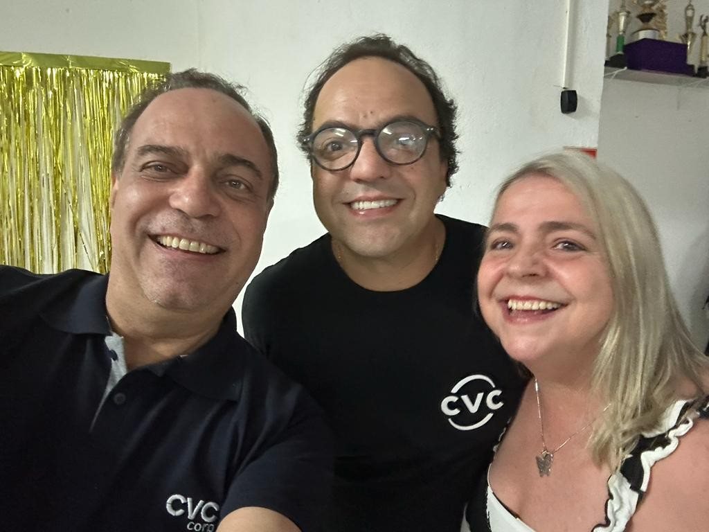 Orlando Palhares, Fabio Godinho e Sueli Ruotolo, da CVC