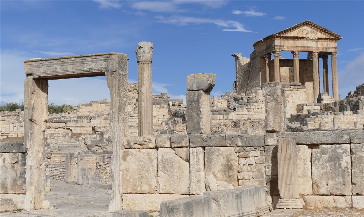 Sítio arqueológico de Dougga conta com algumas das ruínas mais bem conservadas do Império Romano