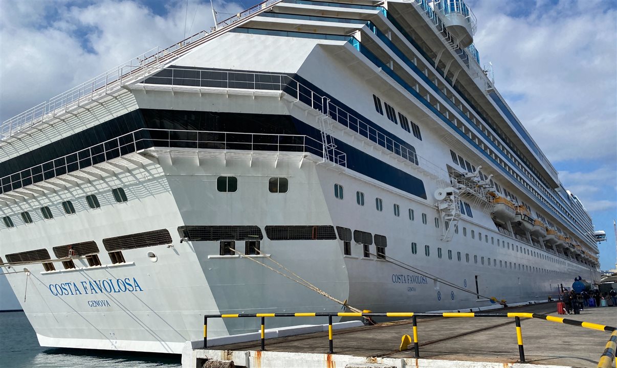 Costa Favolosa, navio da frota da Costa Cruzeiros, chega a Salvador para famtour com mais de 500 agentes de todo o país