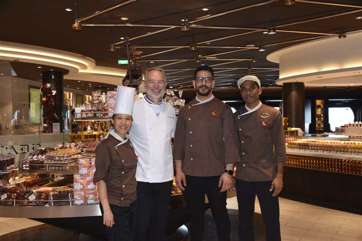 Chef Jean-Philippe Maury e sua equipe no Jean-Philippe Café & Chocolat