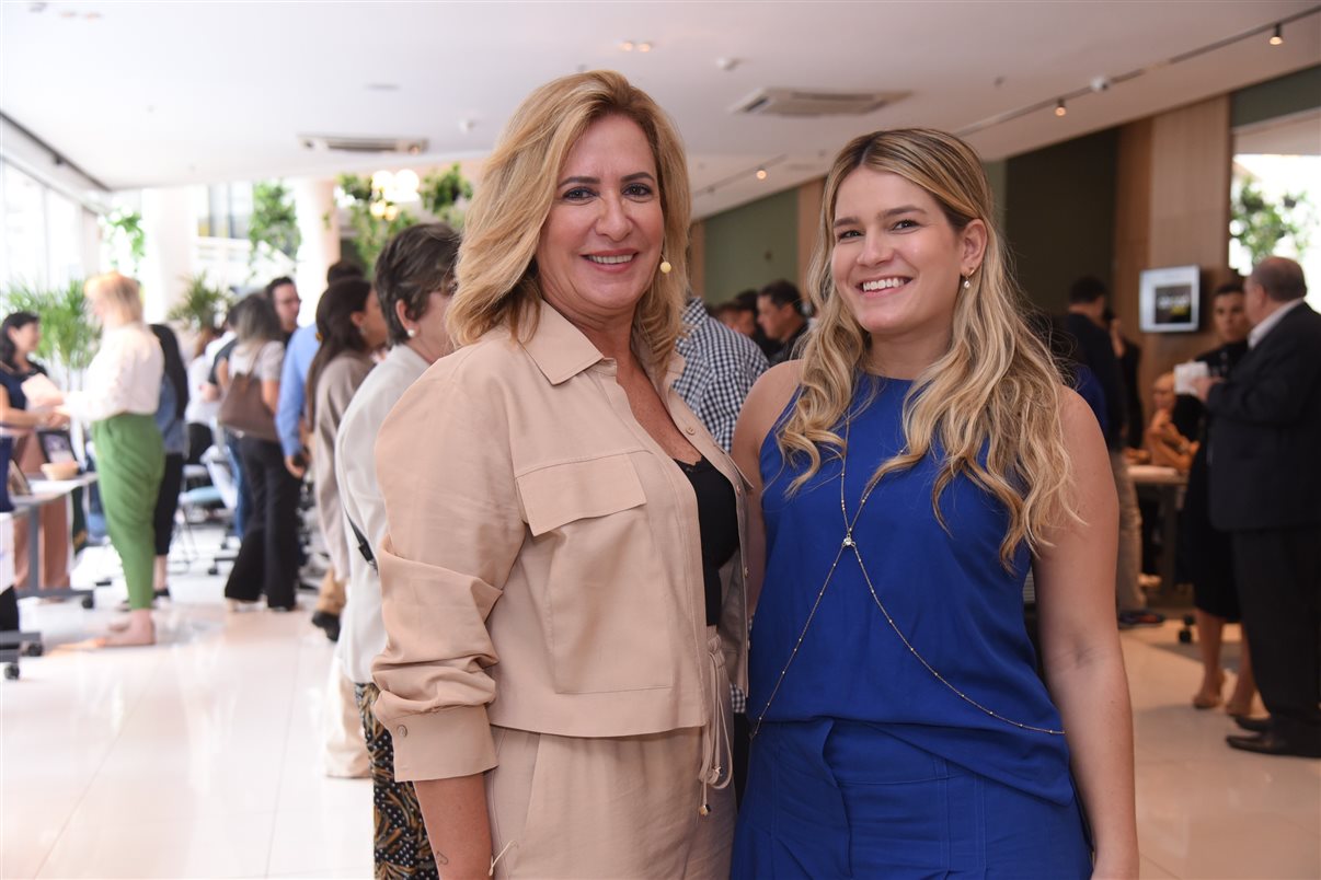 Vivianne Martins e Juliana Andrade, da Academia de Viagens Corporativas