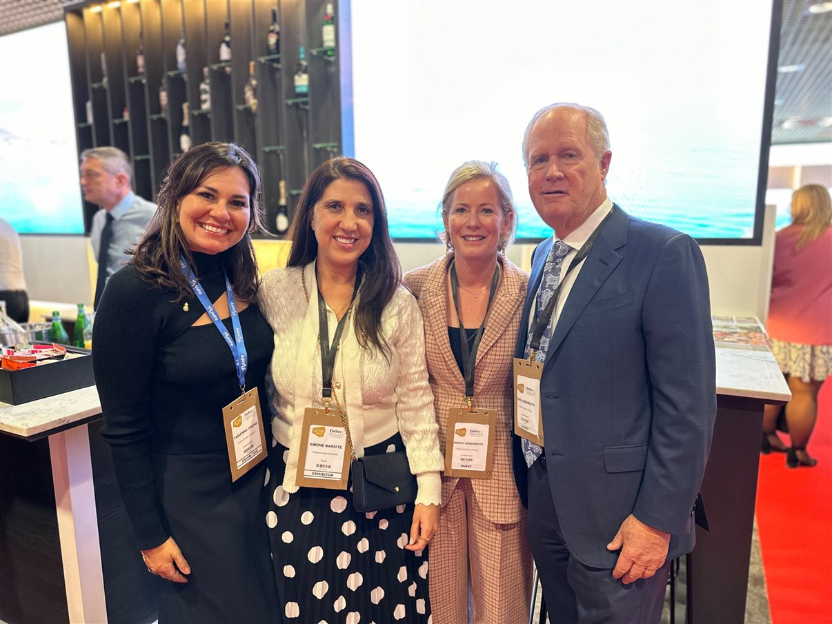 Fabianna Owens, Simone Mariote (diretora América do Sul), Lindsey Ueberroth (CEO) e John Ueberroth (chair), da Preferred Hotels & Resorts