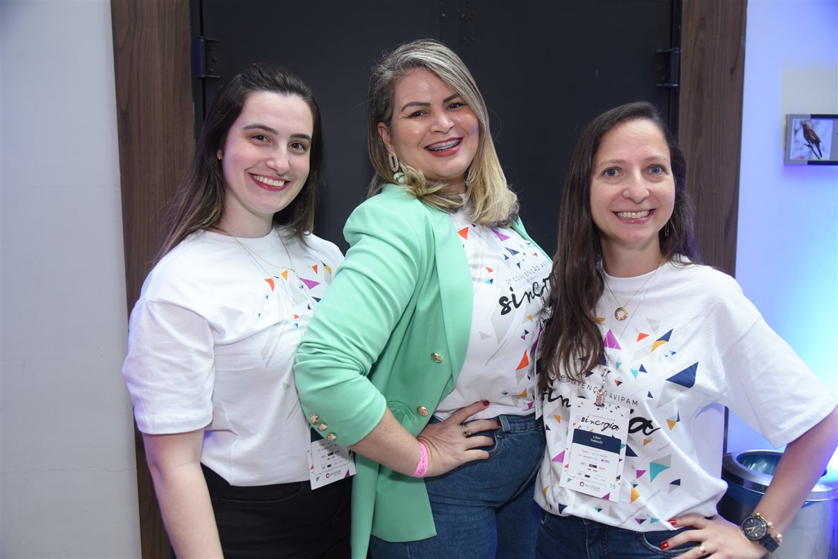 Thais Silva, Leticia Feques e Lilian Tedeschi, da AVIPAM