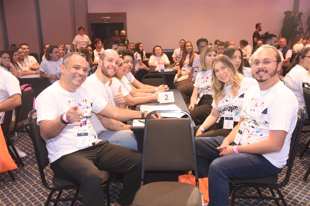 Colaboradores AVIPAM foram divididos em grupos para treinamento