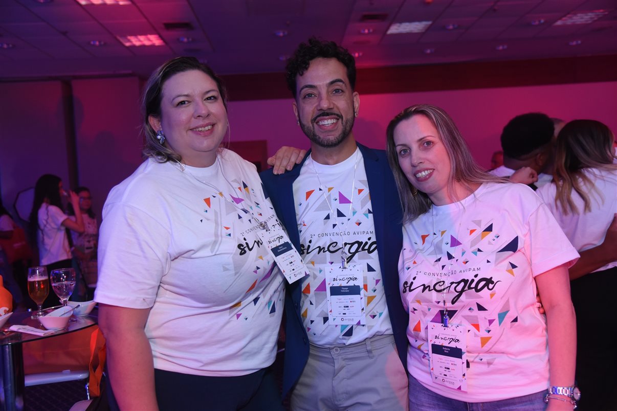 Karina Barbosa, Thyago Feliciano e Roberta Reis