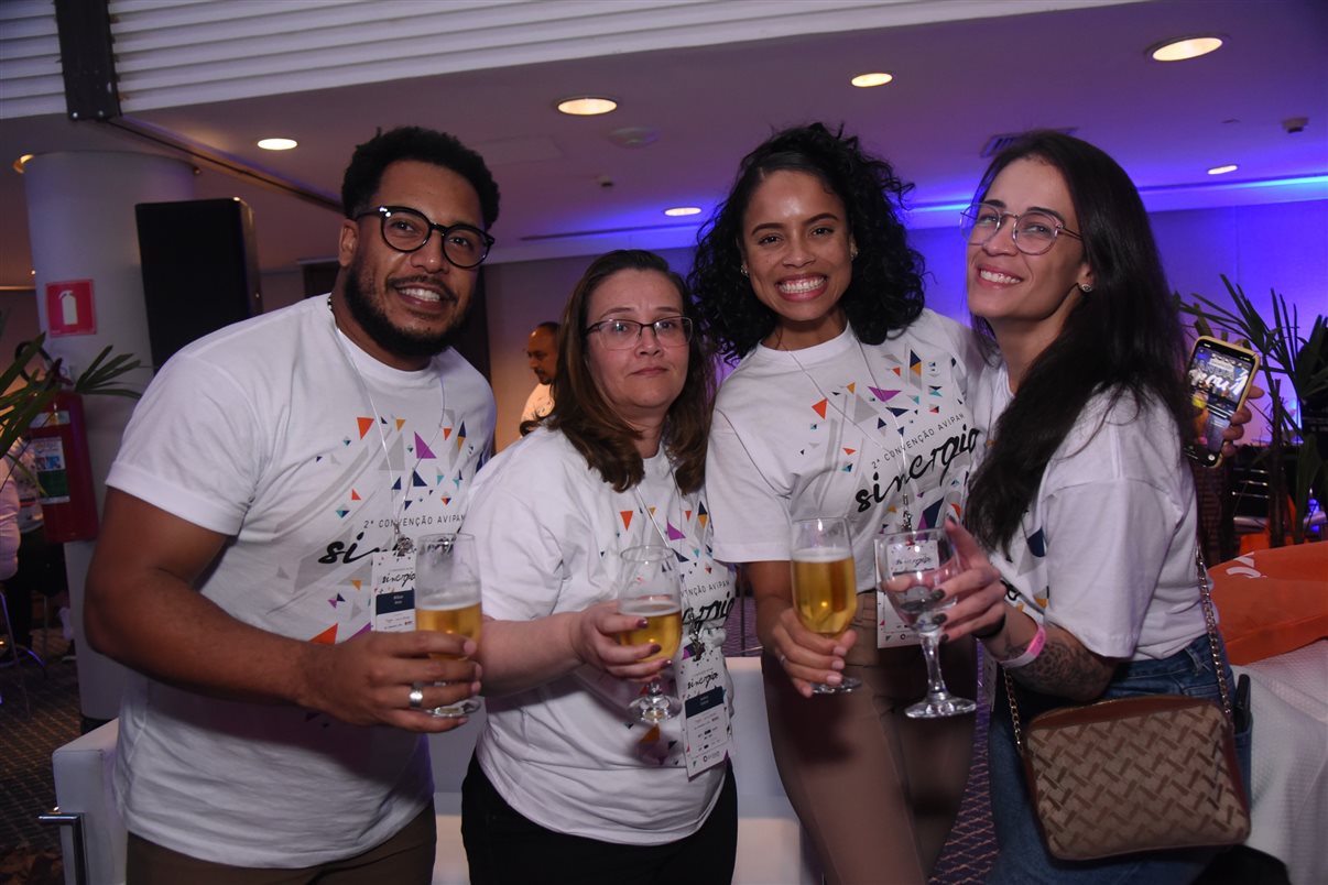 William Alves, Andrea Salazar, Talita Soares e Mariana Borges