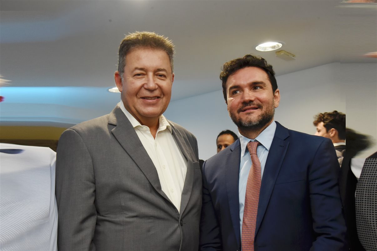 Alexandre Sampaio, da CNC e FBHA, e Celso Sabino, ministro do Turismo